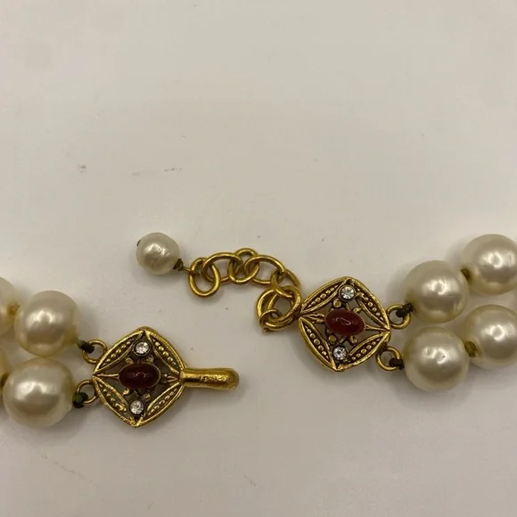 Vintage Chanel Two Strand Pearl 12mm Necklace W/Gripoix Clap - Picture 10 of 14